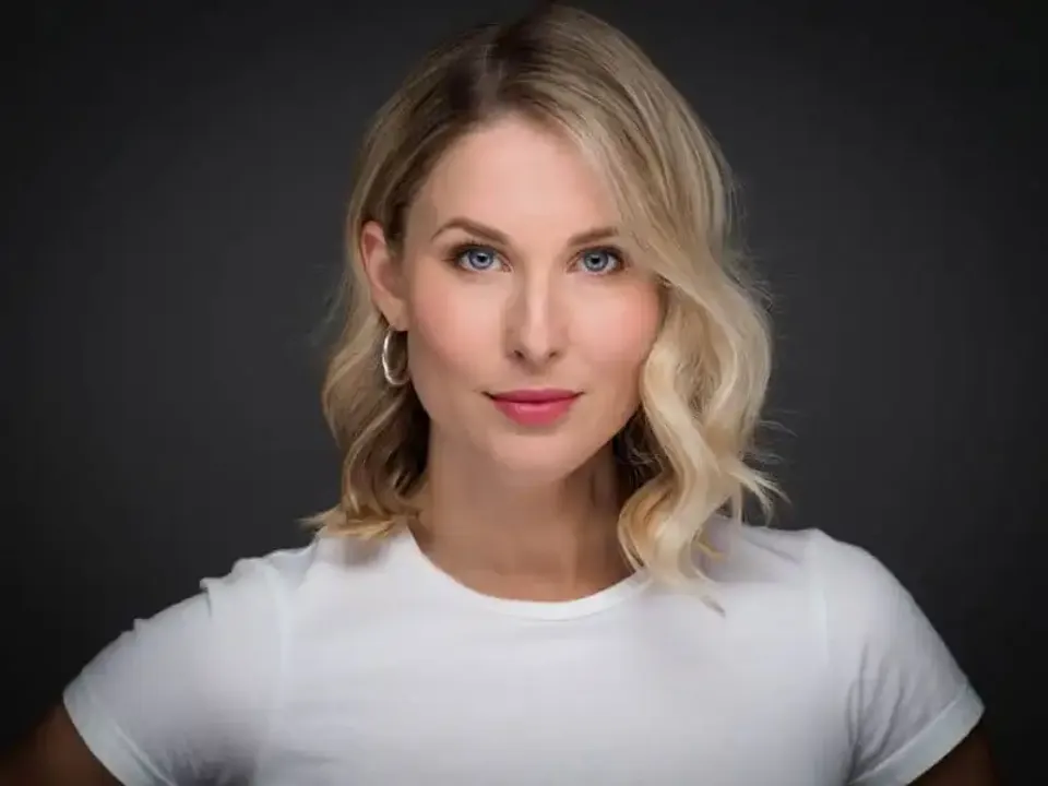 ¿Qué es la iluminación de concha y cómo usarla para fotografías de retrato?