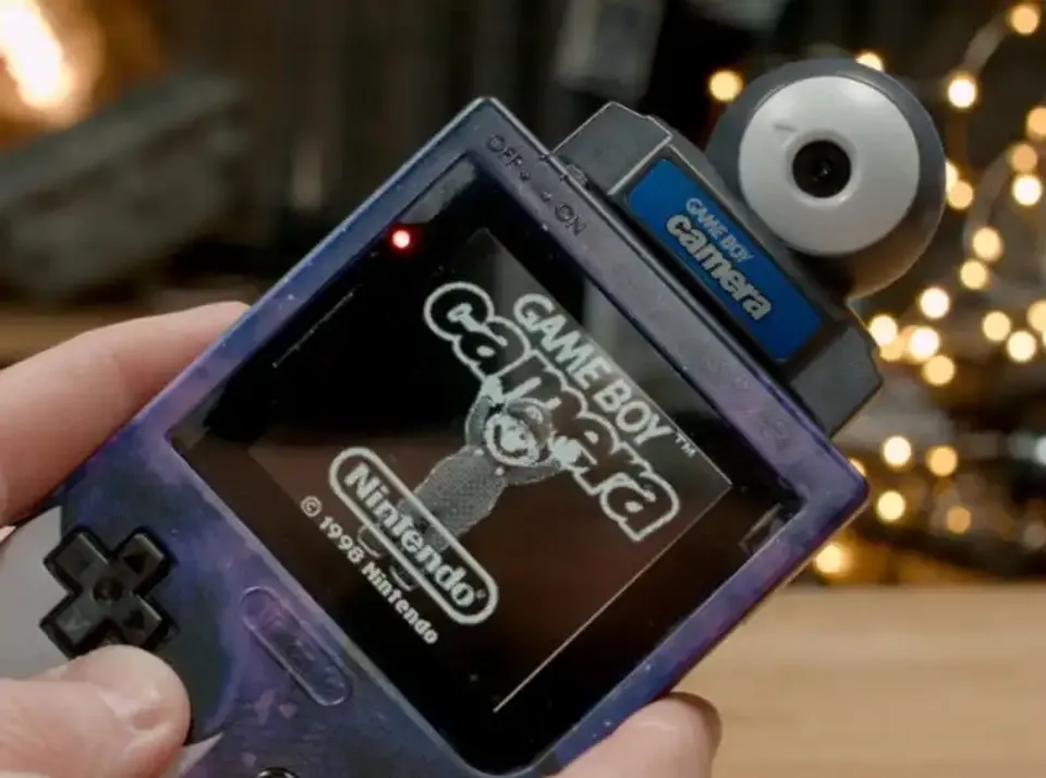 Cómo hackear una Game Boy Camera para usar lentes de cámara reales