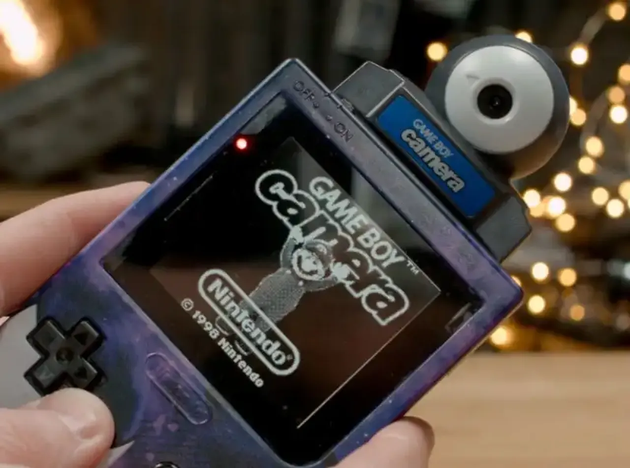 Cómo hackear una Game Boy Camera para usar lentes de cámara reales