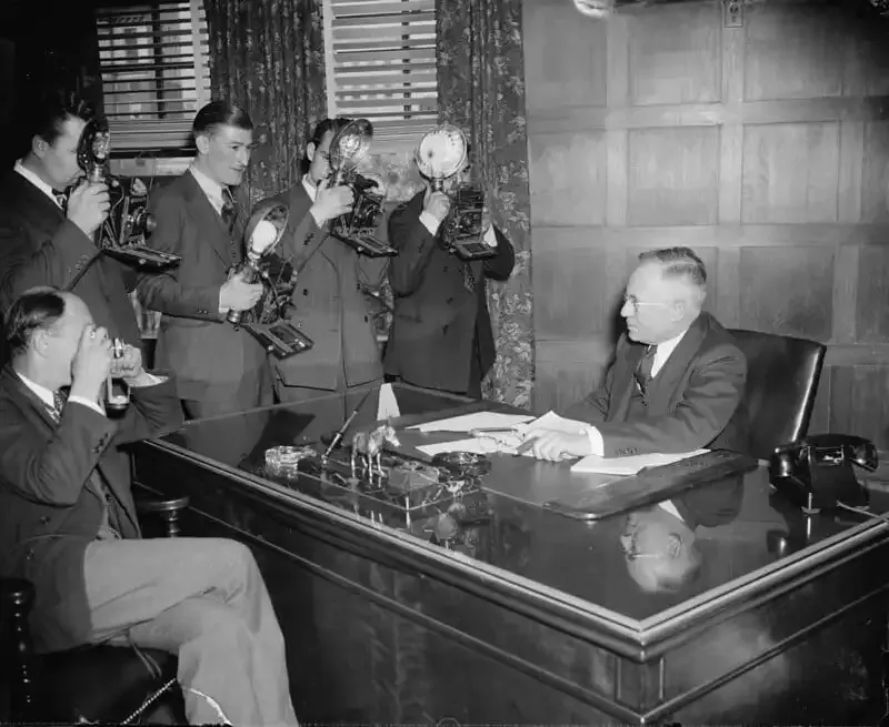 El auge y la caída de la cámara de prensa.