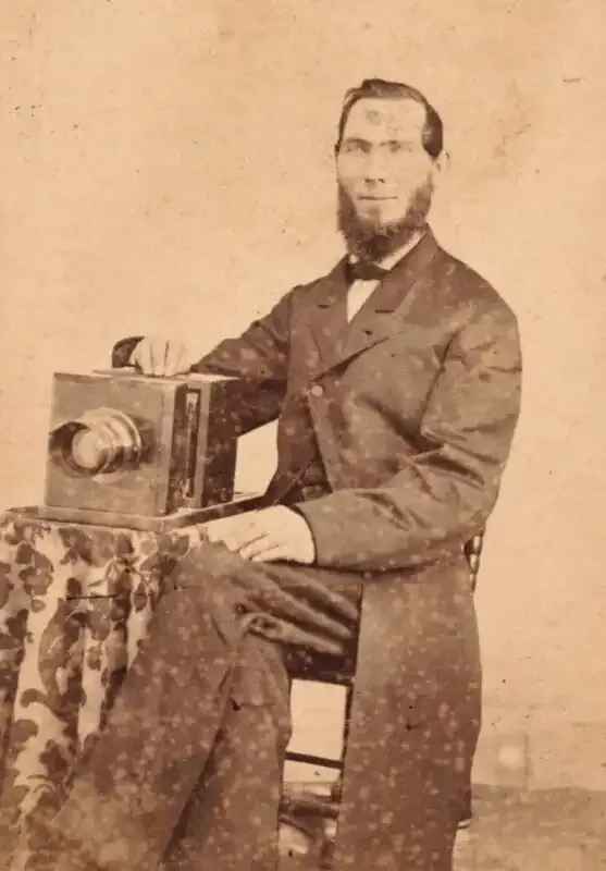 El auge y la caída de la cámara de prensa.