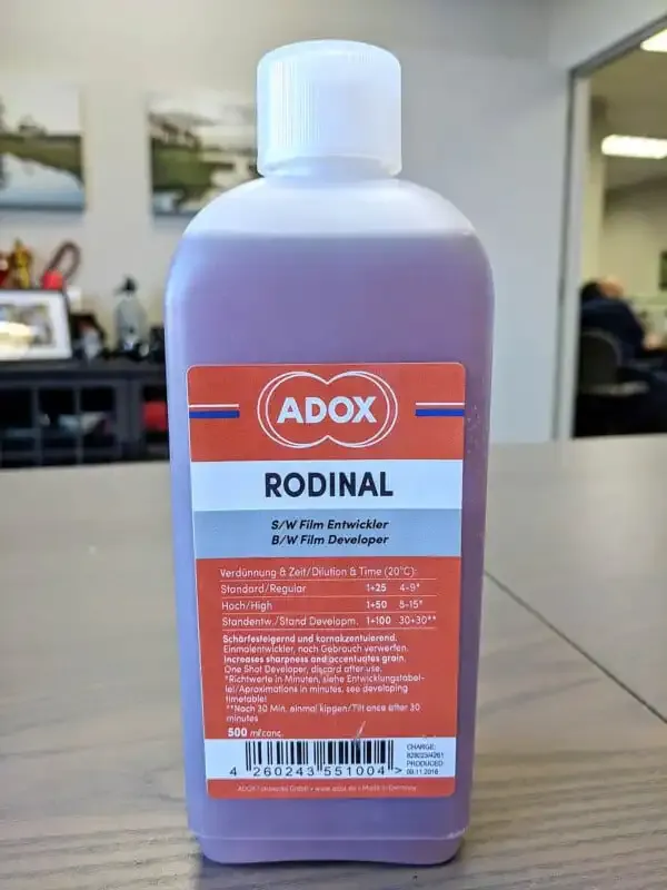 Caffenol: Una guía para revelar películas en blanco y negro con café.