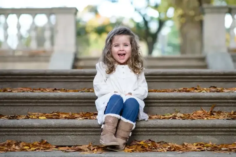 10 consejos para conseguir que los niños sonrían naturalmente en las fotos: Secretos de un profesional.
