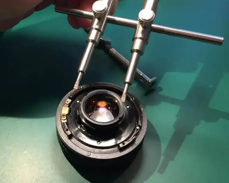 Cómo eliminar hongos de una lente