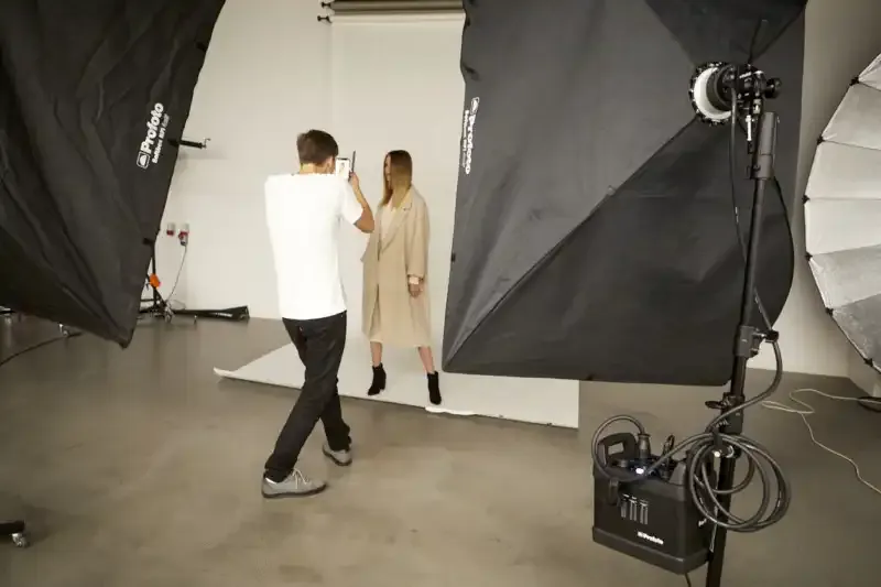 Una introducción a los tipos de flash en fotografía, desde 70W hasta 4800W