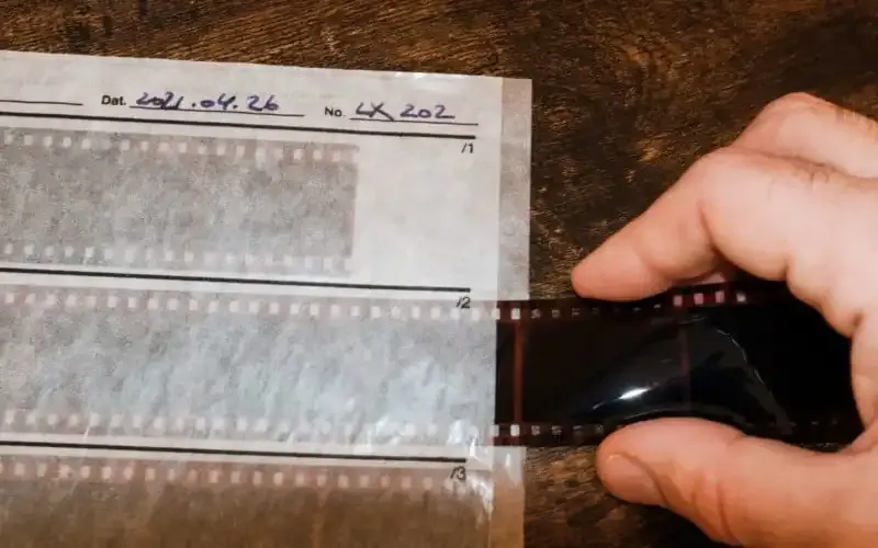 Cómo almacenar negativos de película y honrar tu trabajo.