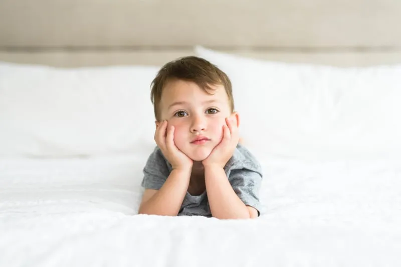 10 consejos para conseguir que los niños sonrían naturalmente en las fotos: Secretos de un profesional.