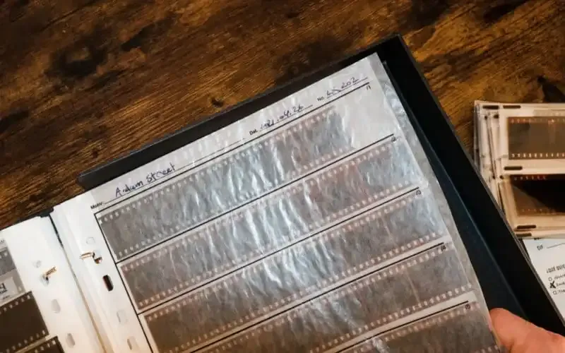 Cómo almacenar negativos de película y honrar tu trabajo.