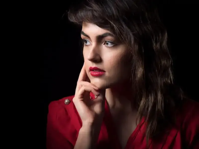 Qué es la iluminación en bucle y cómo usarla para fotos de retratos.